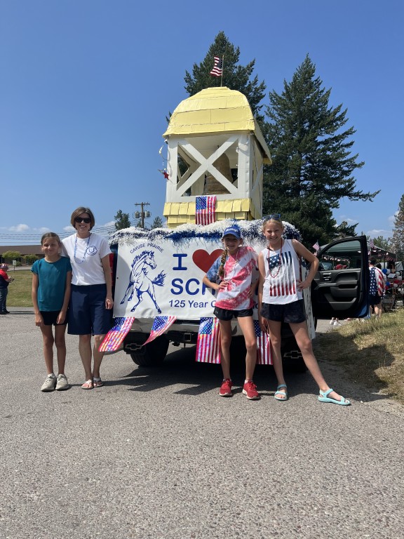 Thank you for working the Bigfork July 4th Parade on behalf of Cayuse Prairie School:
Zoey, Mrs. Piazzola, Makena, and Jenna